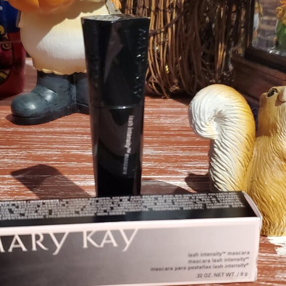 Black Lash Intensity Mascara - Mary Kay - Picture 5 of 6